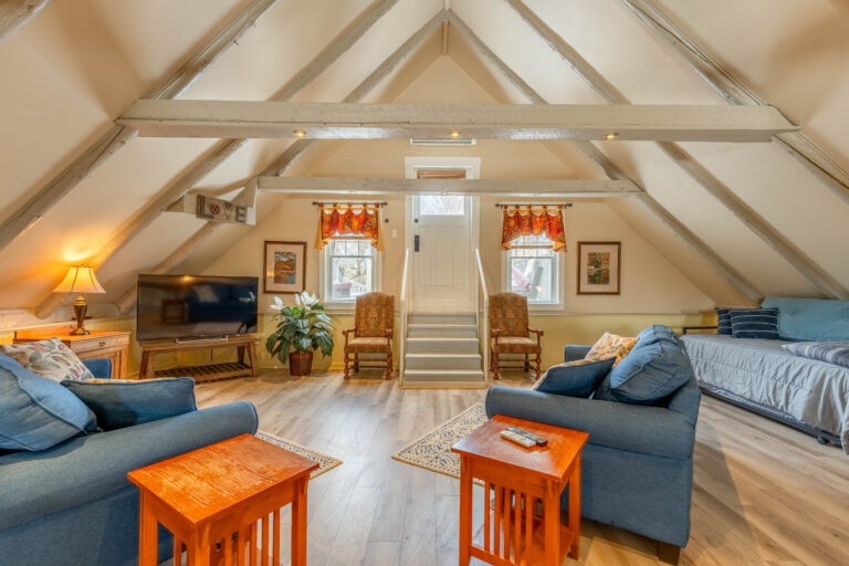 Dominion Hill Country Inn suite